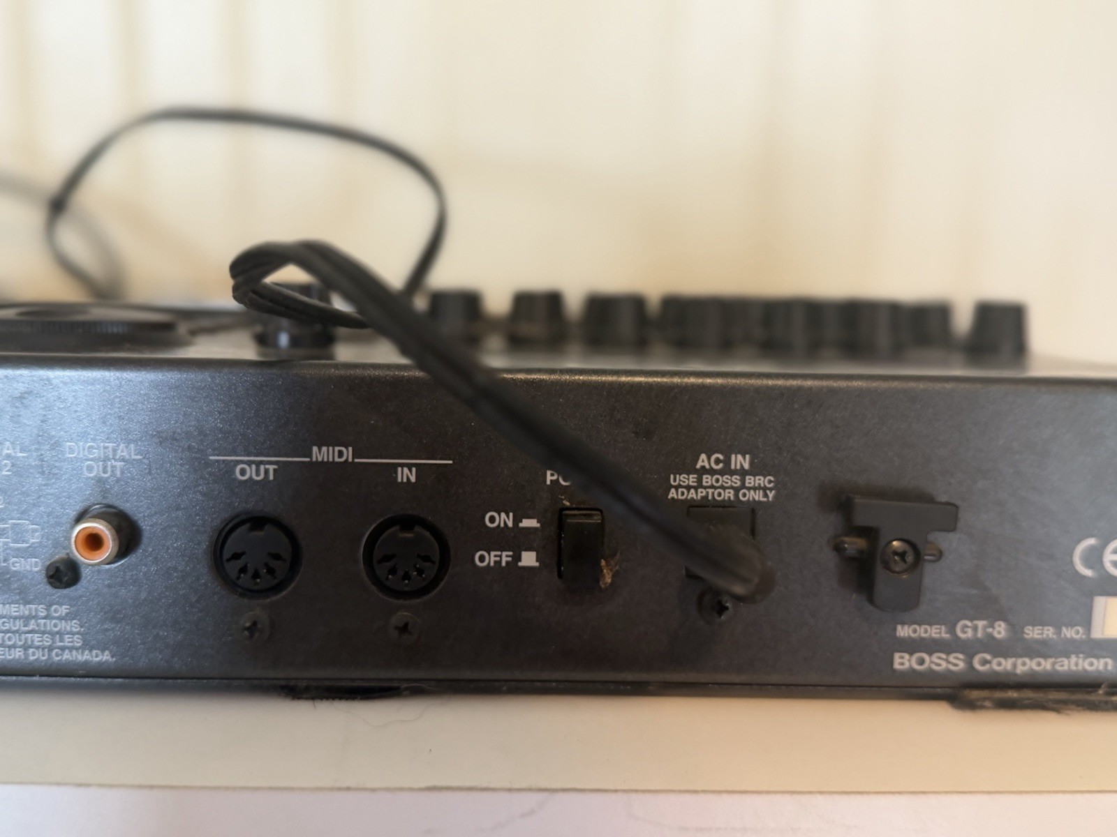 BOSS GT-8 Guitar Effects Processor Multi-Effects Pedal COSM w/ AC Adapter Tested