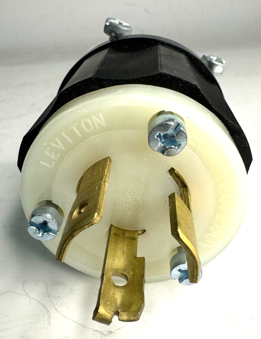 LEVITON LOCKING PLUG INDUSTRIAL GRADE 9965-C 20AMPS - 125VOLTS