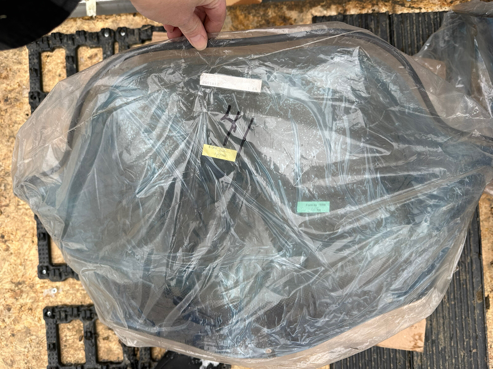 Polaris Storm Ultra XCR 600 700 800 1996-1999 OEM Mid Smoke Windshield 2871612