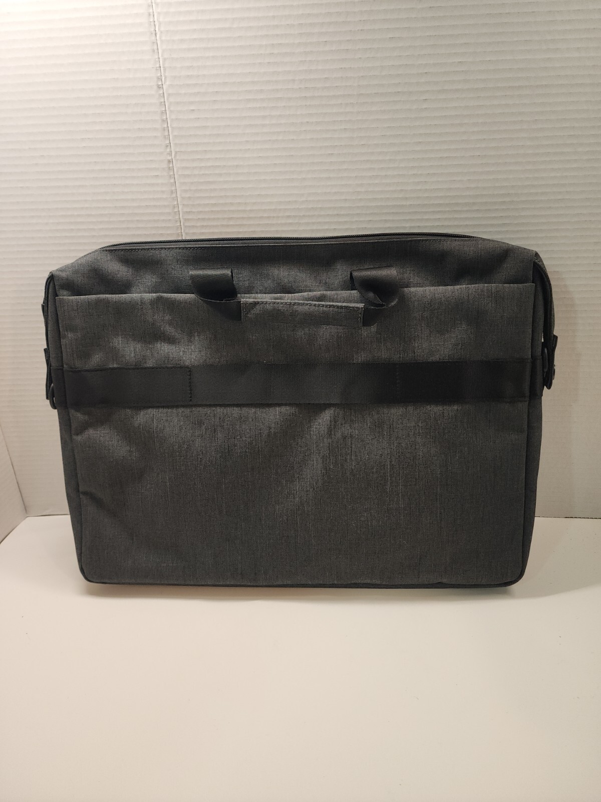 Case Logic 17" laptop & tablet Black Case With Shoulder Strap