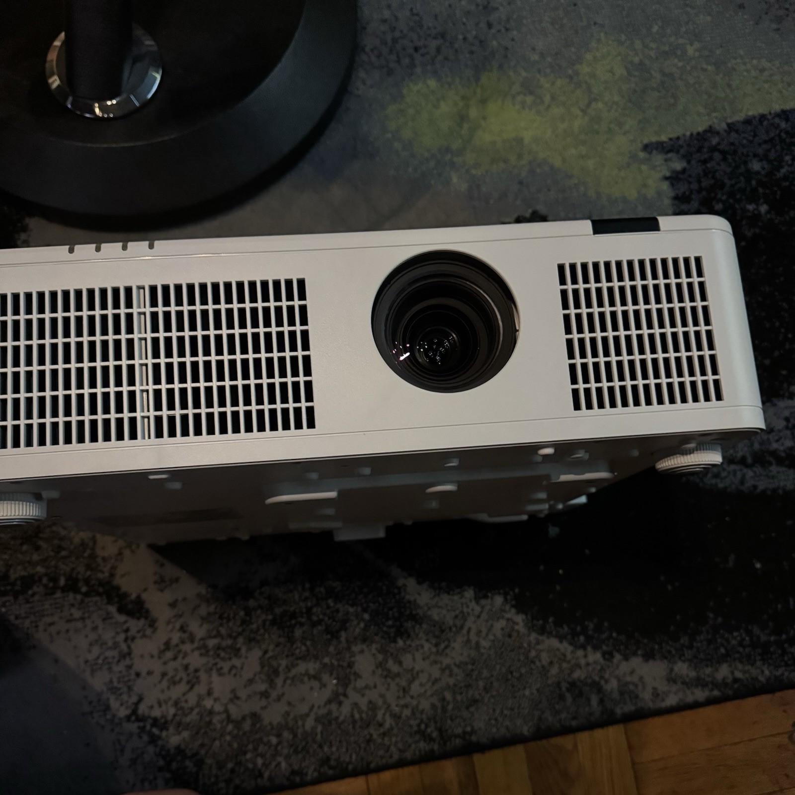 Hitachi LP-WU3500 DLP WUXGA 3500 ANSI Lumens HDMI White Projector w/ Remote