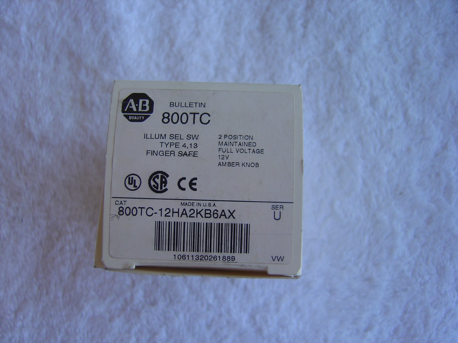 NIB  Allen Bradley Amber Illuminated Selector Switch     800TC-12HA2KB6AX