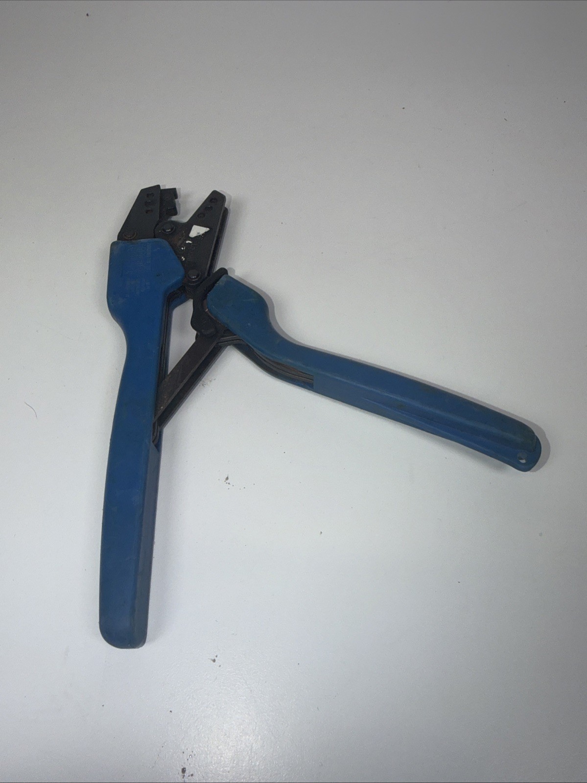 Thomas & Betts T&B ERG-2007 Sta-Kon Terminal Crimper RD B2-5 Missing Bottom Jaw