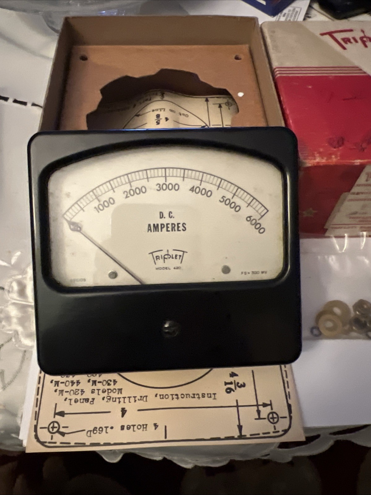 Triplett Model 420 D.C. Amperes panel meter, 0-6000