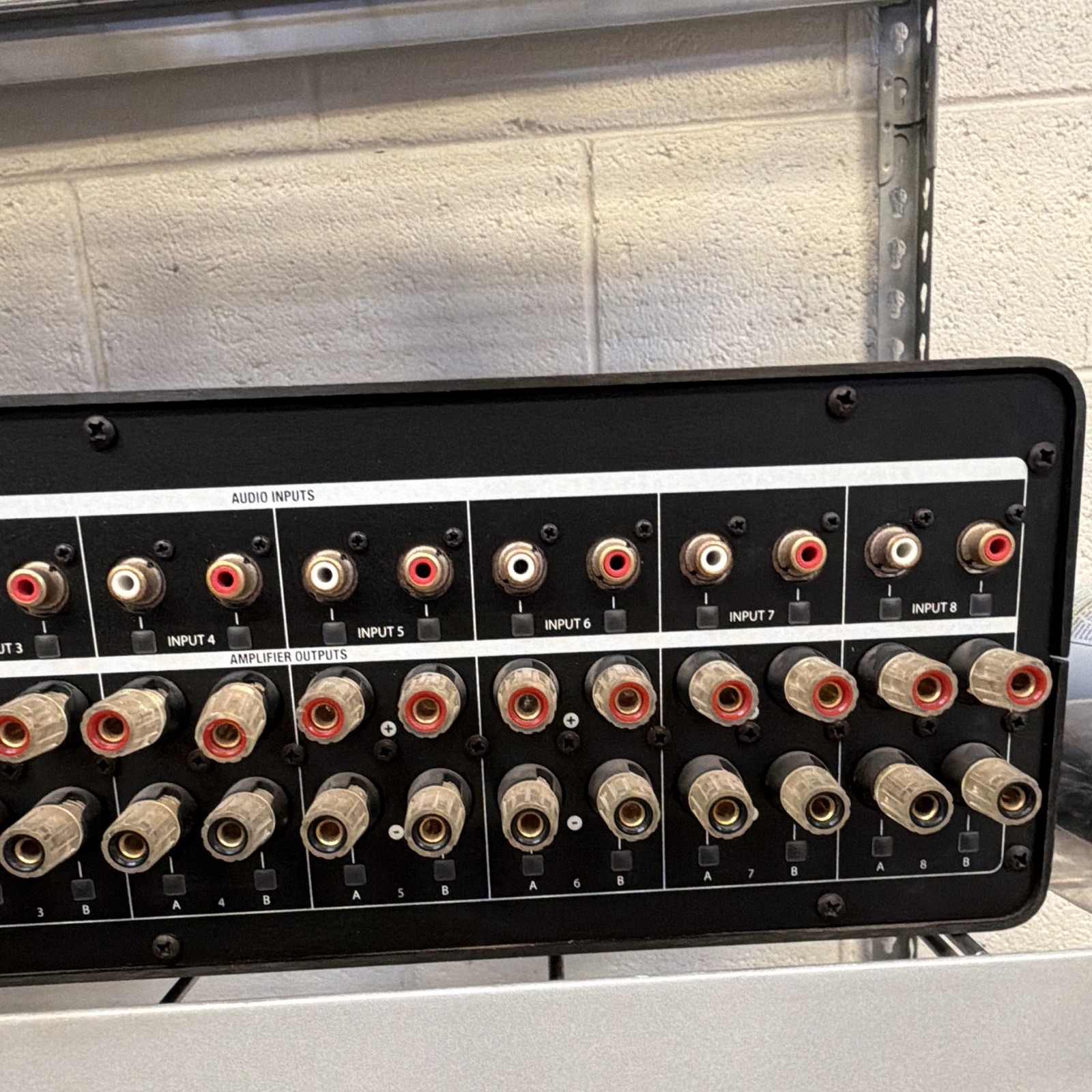 Control4 C4-16AMP3-B 16-Channel Distribution Amplifier Class D 1200W Black