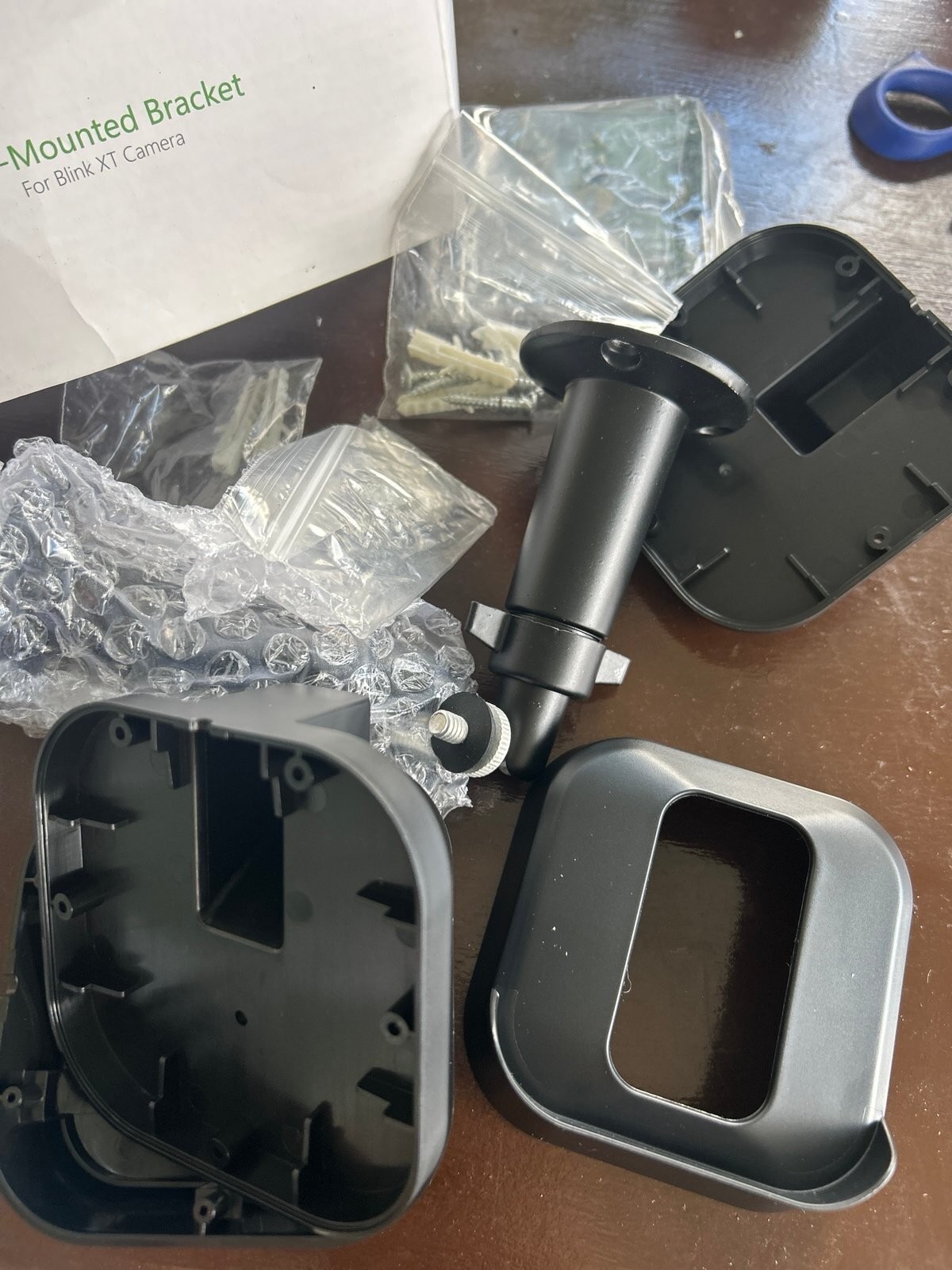D152 wall amounted bracket for blink xt camera