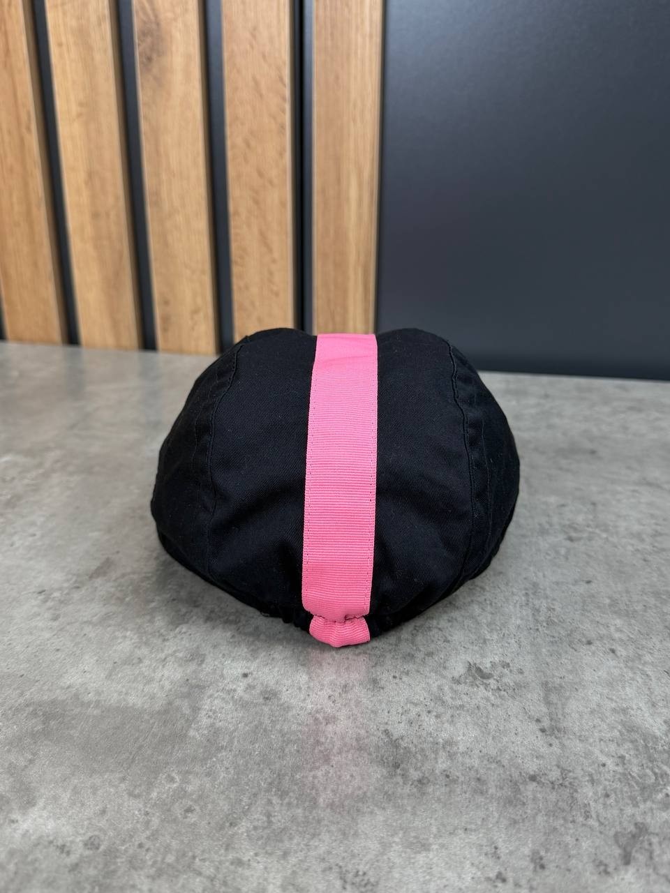 Rapha Black Pink Cycling Cap Size L