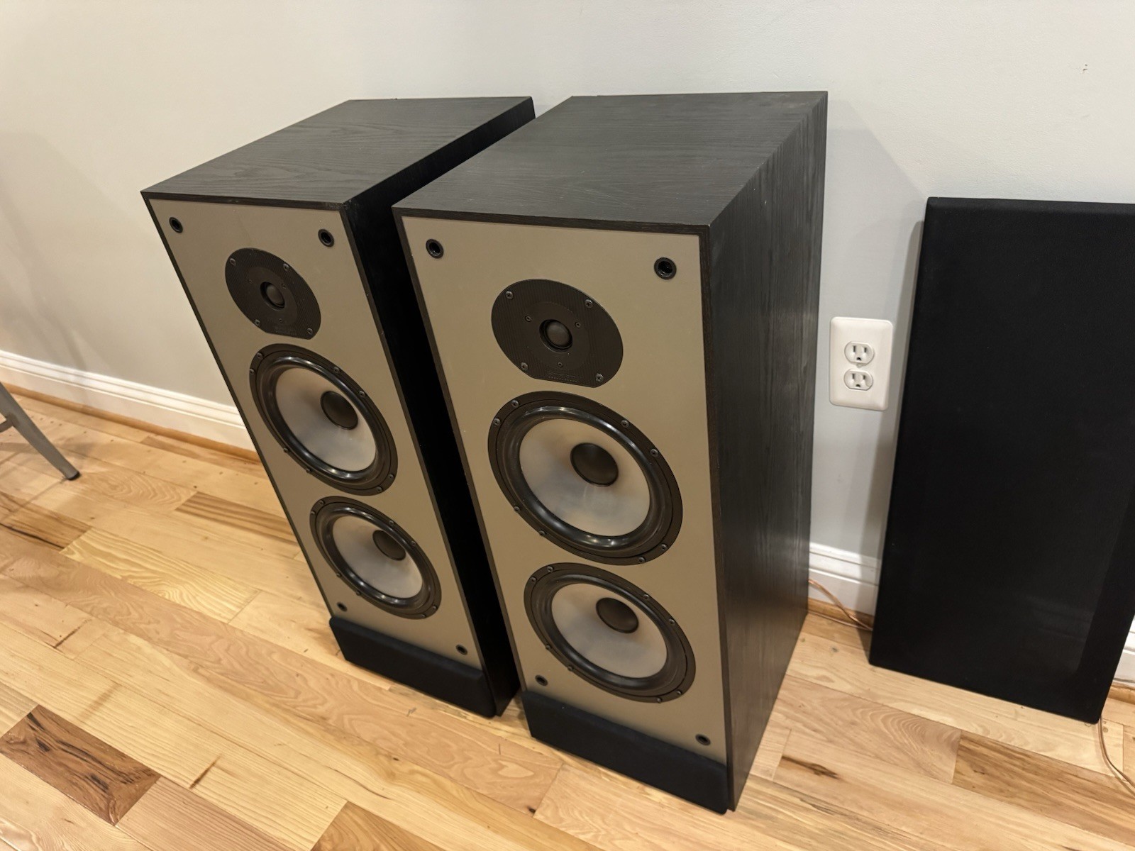 PARADIGM MODEL 9SE MKII REFERENCE STEREO SPEAKERS AUDIOPHILE MONITOR 9-SE Tested