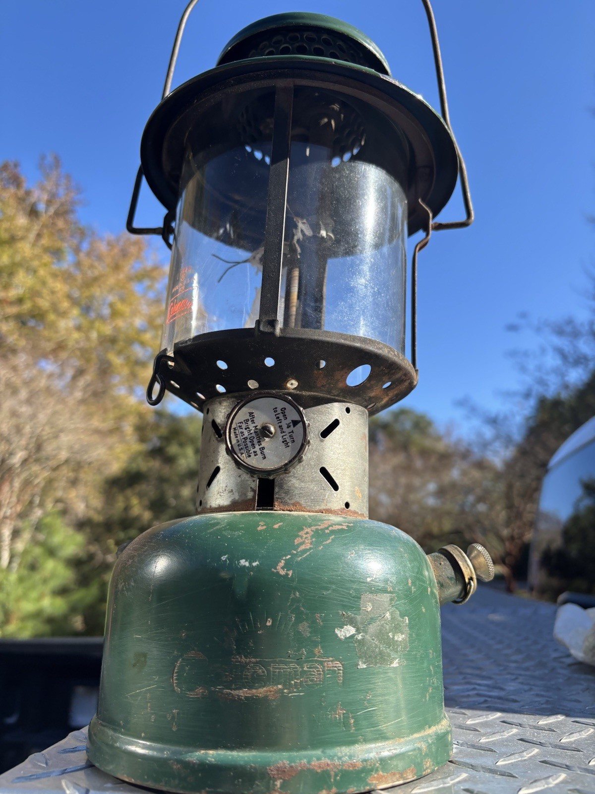 Vintage Coleman Double Mantle Lantern Dated 10/1962