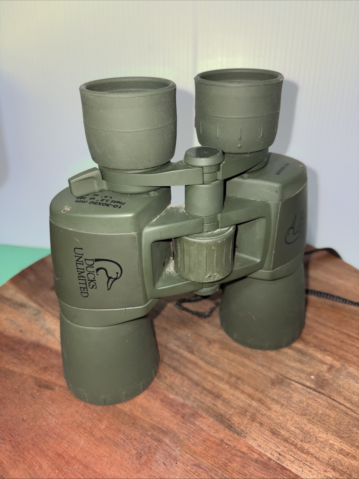 Ducks Unlimited 10-30x50mm Waterproof Roof Prism Binoculars No Case Or Lens Caps