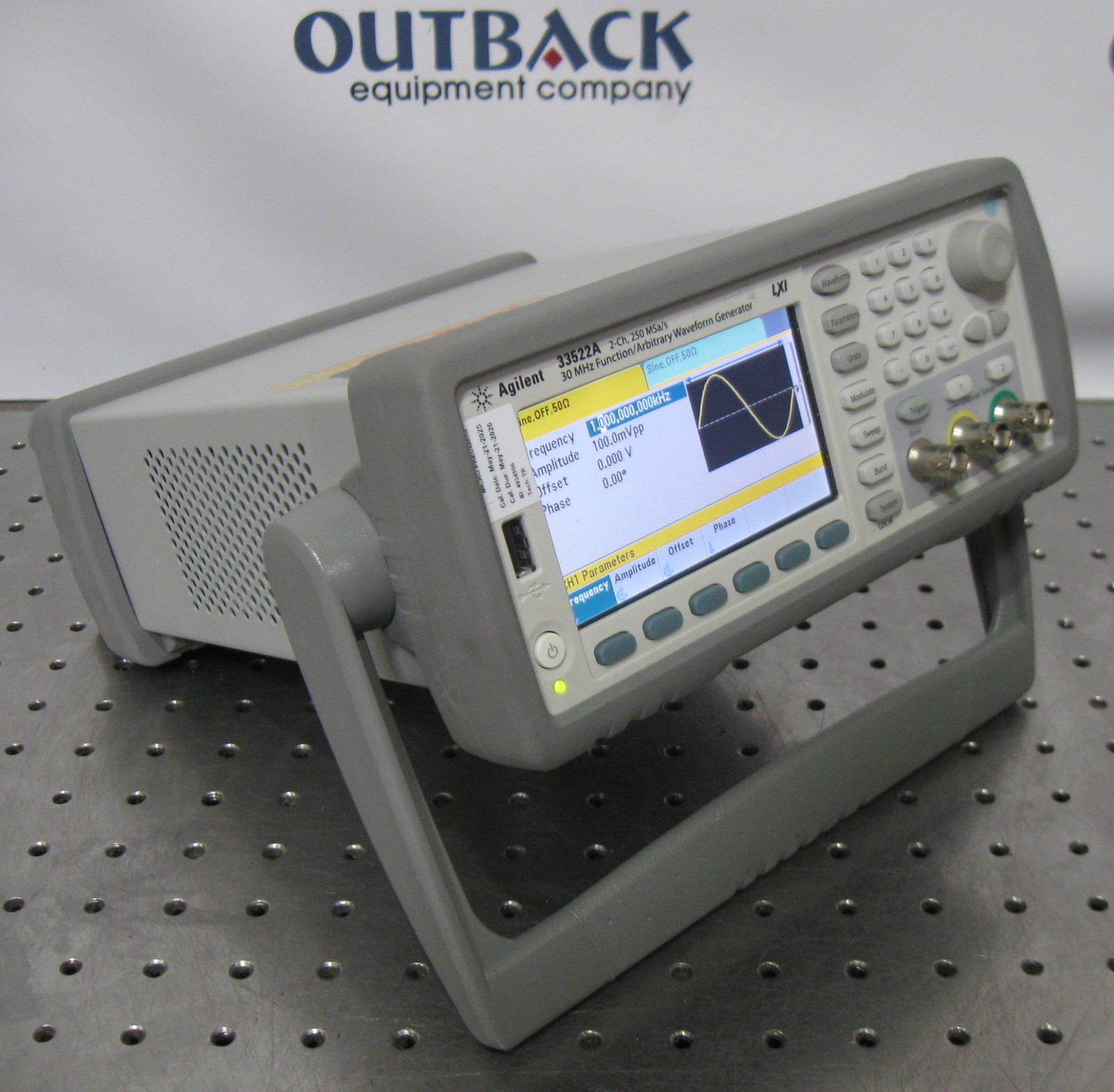 C2035ab Agilent 33522A Function / Arbitrary Generator 250MSa/s 30MHz