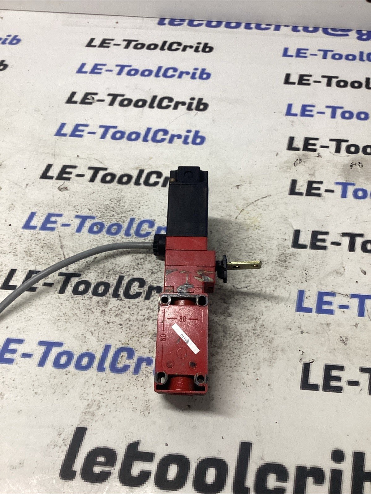 Telemecanique XCS-L Safety limit Switch K-945