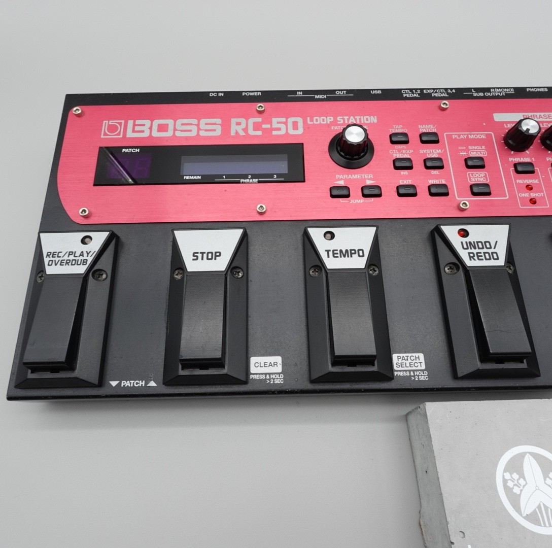 BOSS RC-50 Loop Station Looper Guitar Effects Pedal Good
