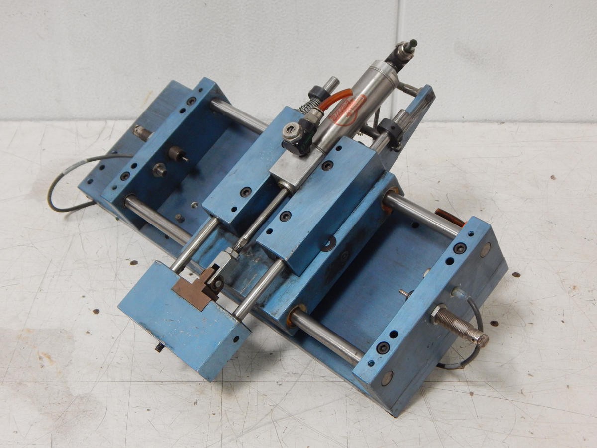 PHD R11A 200-D-K 03957668-01 XY PNEUMATIC TABLE M2381