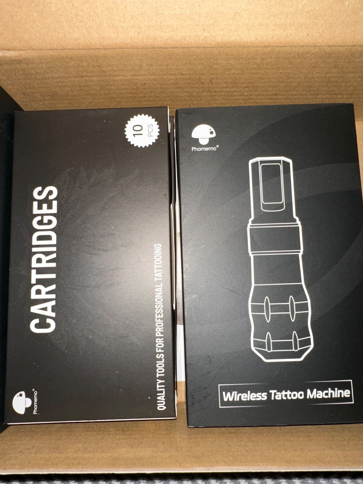 Phomemo Wireless Tattoo Machine Set. Two Batteries included.