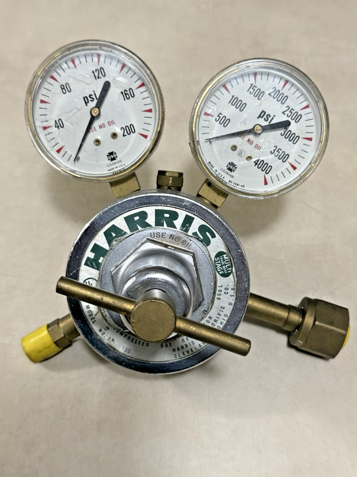 HARRIS MULTI STAGE OXYGEN PRESSURE REGULATOR 92-100