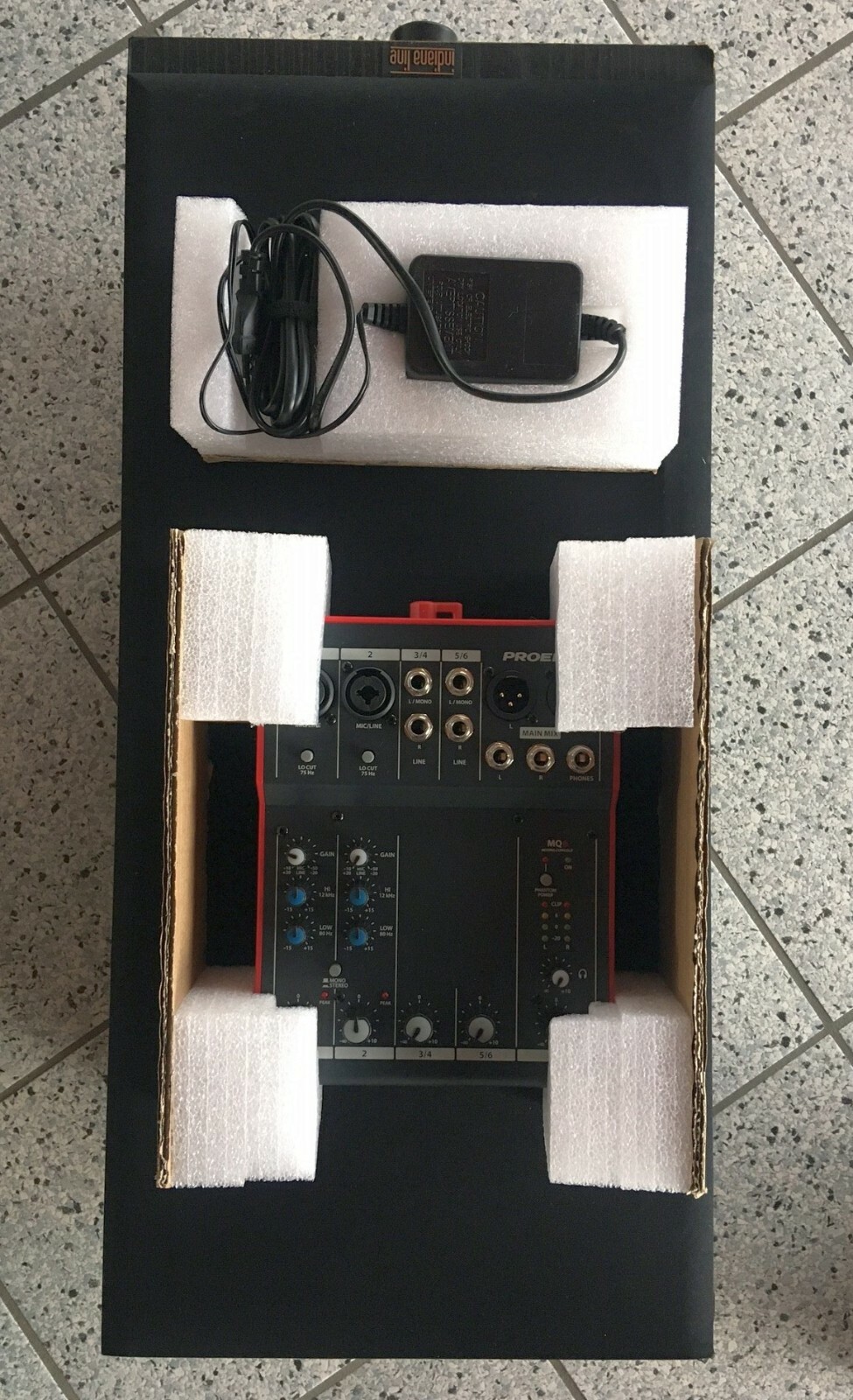 MQ6 COMPACT MIXER + MICROPHONE Q6