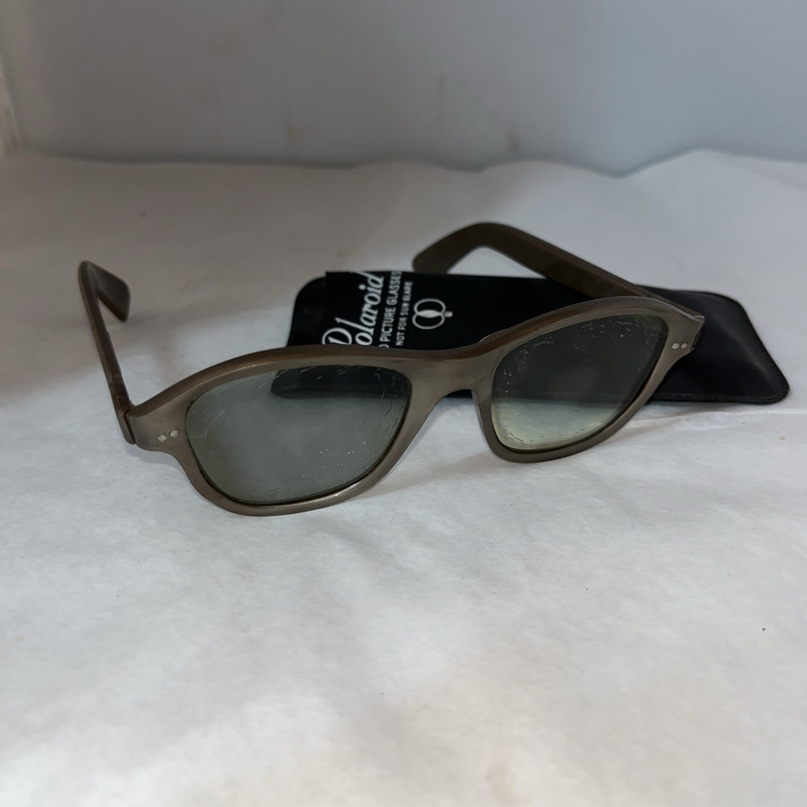 Polaroid 3D Viewer Glasses 717 With Sleeve