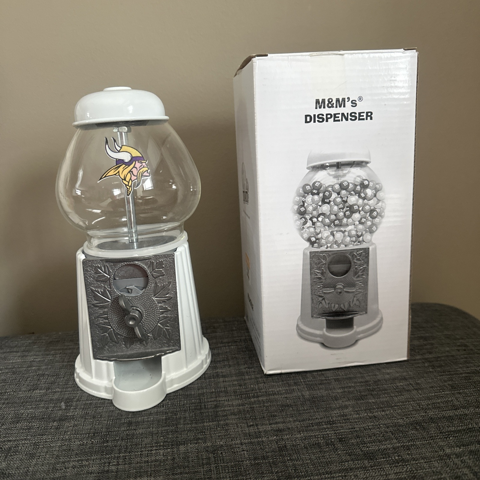 My M&M's Minnesota Vikings Candy Dispenser White Metal Plastic Novelty Item! NEW