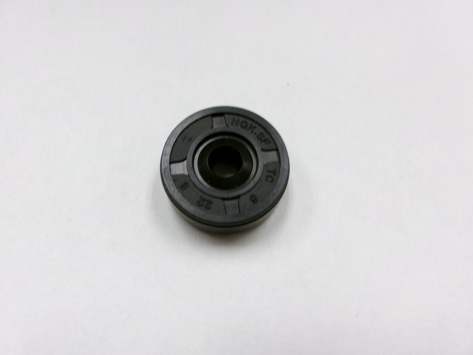 TC 6X22X8 DOUBLE LIPS METRIC OIL / DUST SEAL 6mm X 22mm X 8 mm WITH SPRING