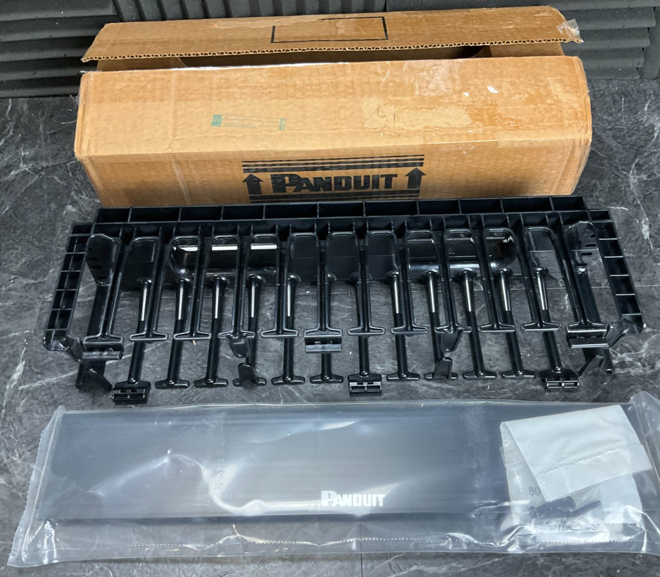 Panduit Horitzonal Cable Manager NMF2✨🔥✨NEW OPEN BOX! FULLY FUNCTIONAL!✨🔥✨