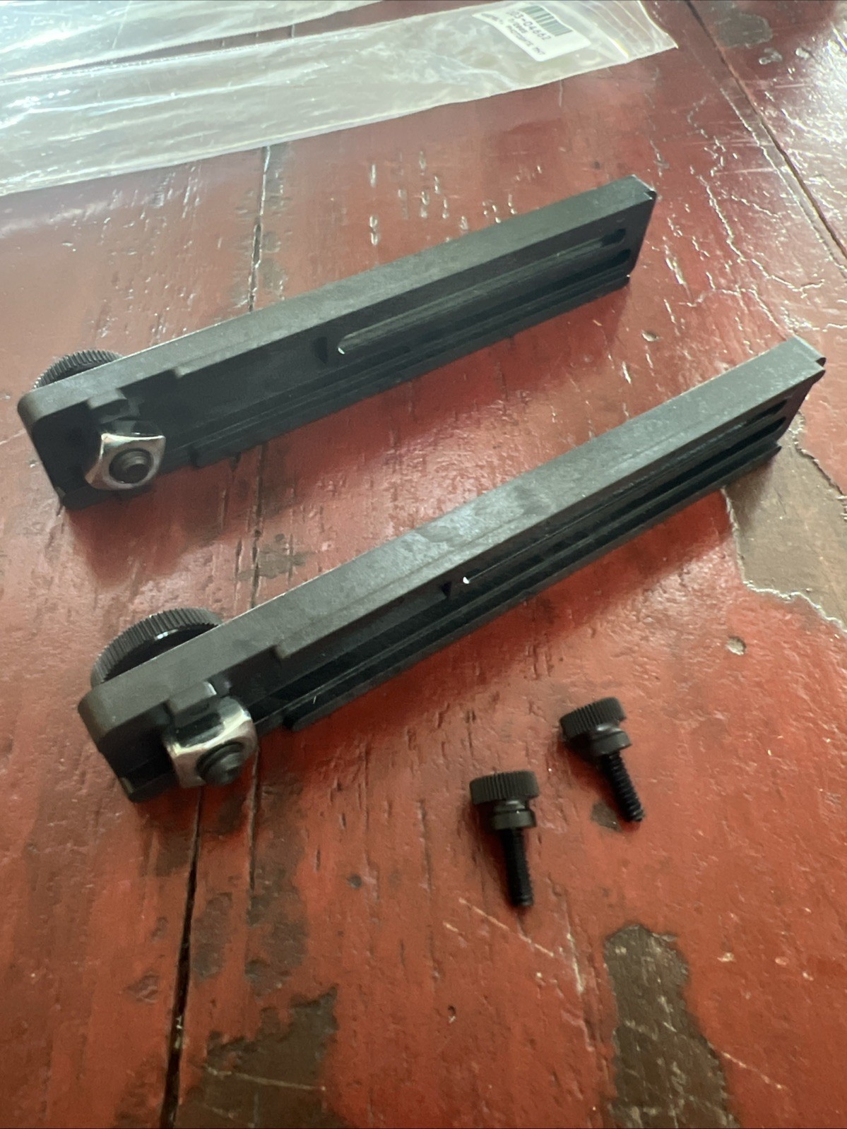 PASCO ME-9806 Photogate Brackets (2 Pack) - Dynamic Track Mounts Physics Lab