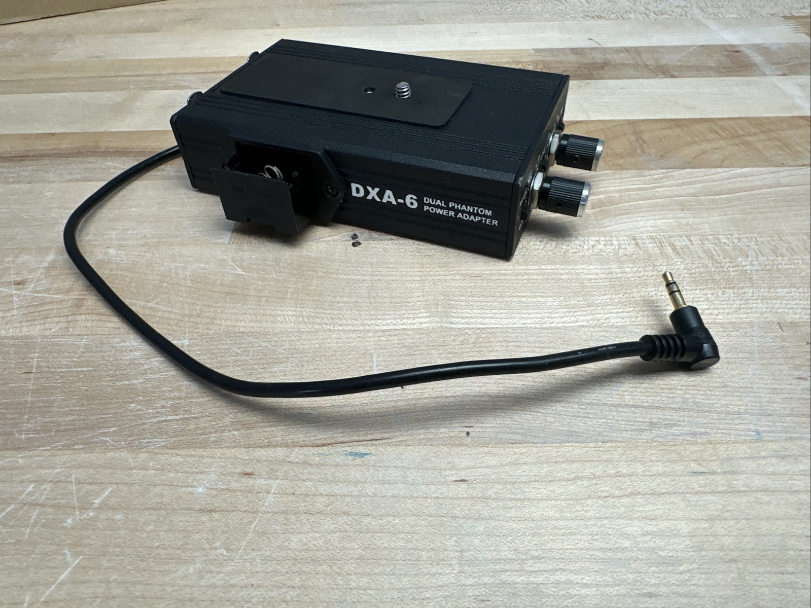 BEACH TEK DXA-6V Dual Phantom Power XLR ADAPTER