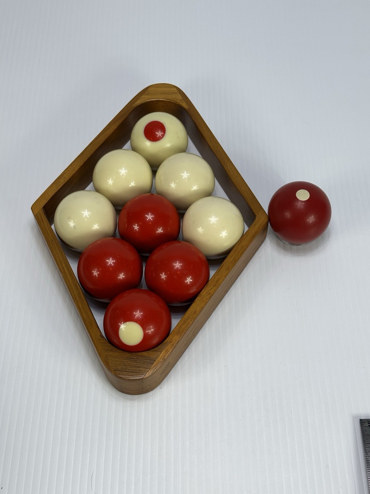 Vintage Red White Cue Pool Billiard Ball Snooker Bumper Wood Triangle Rack