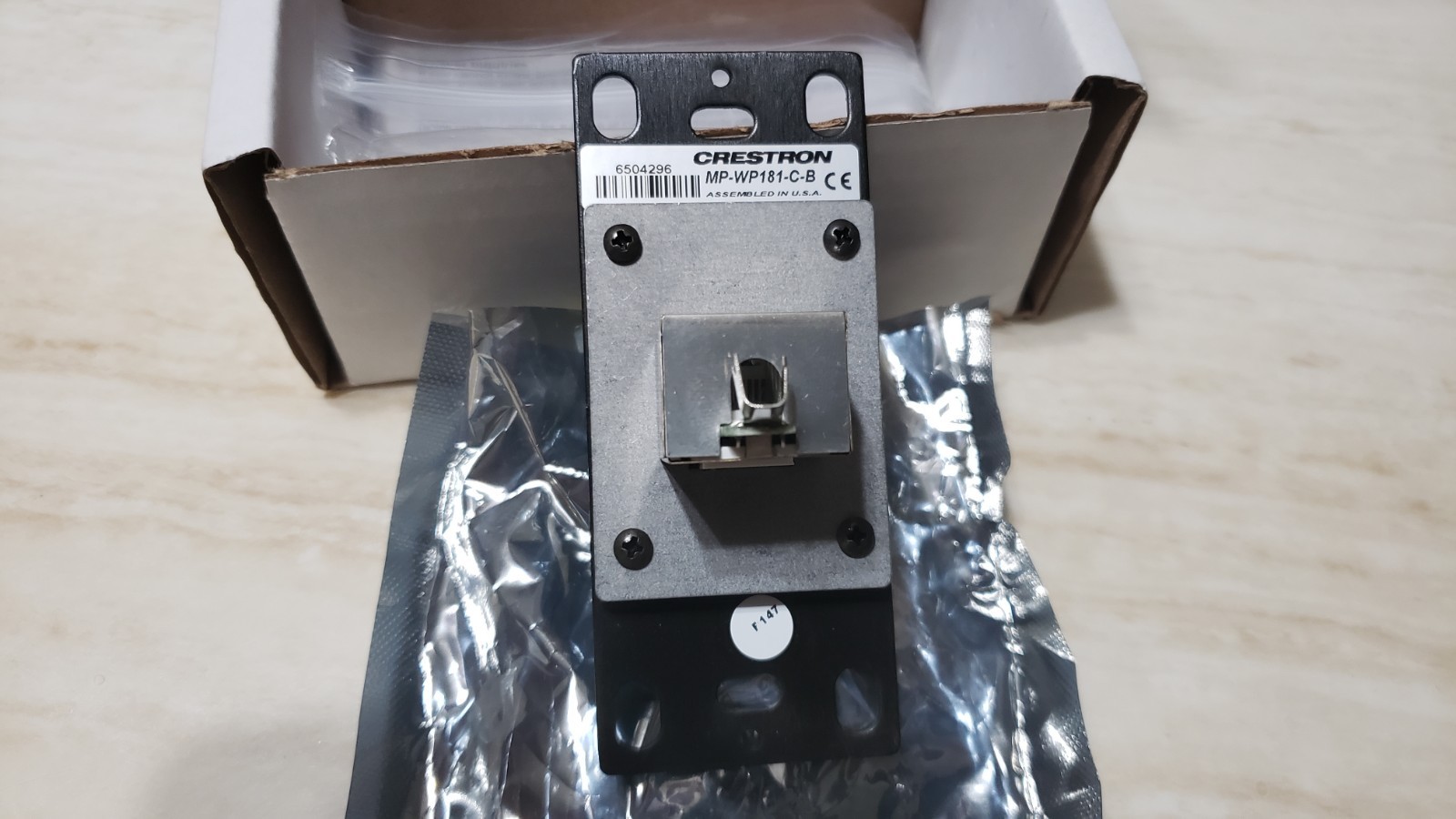 Crestron MP-WP181-C-B Media Presentation Wall Plate DigitalMedia 8G+™ Black