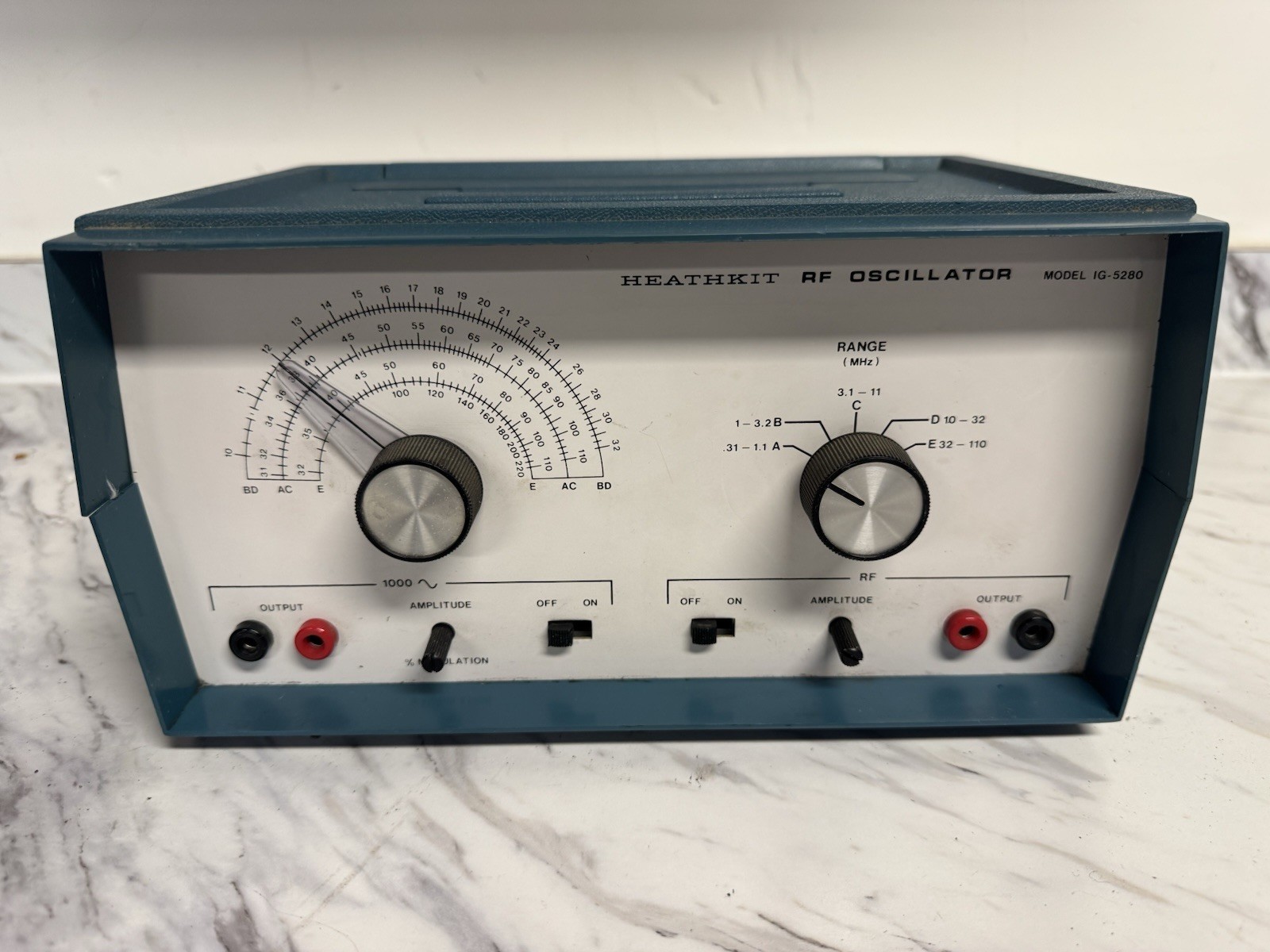 Vintage HEATHKIT RF Oscillator Model IG-5280  No Leads *FAST SHIPPING*