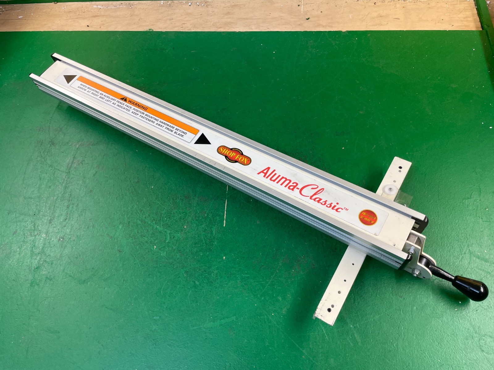 FRONT AND BACK GUIDE RAILS from Grizzly G0444Z Table Saw Shop Fox Aluma-Classic