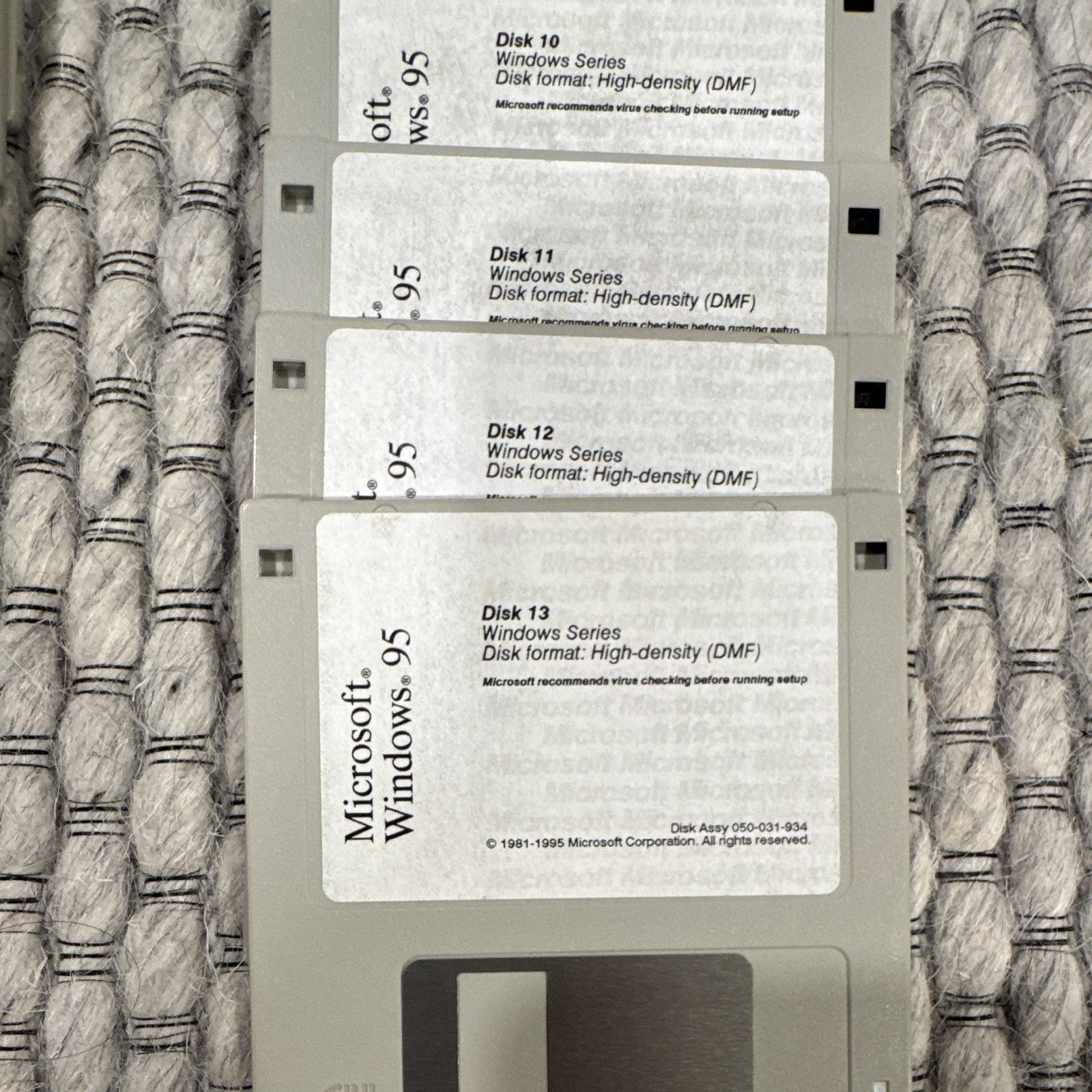 Microsoft Windows 95 Upgrade Operating System 3.5" Floppy Disk Set English