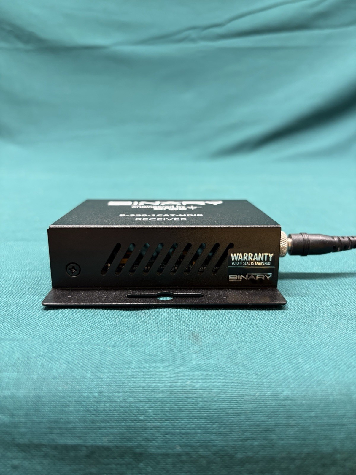 Binary B-320-1CAT-HDIR Long Range HDMI Transmitter & Receiver w/ Power Cords