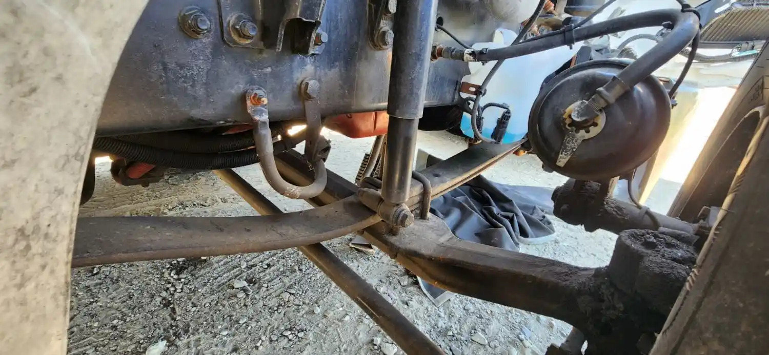 (Used) 2015 Freightliner M2 106, FRONT LEAF SPRINGS Front Leaf & Springs P-4926