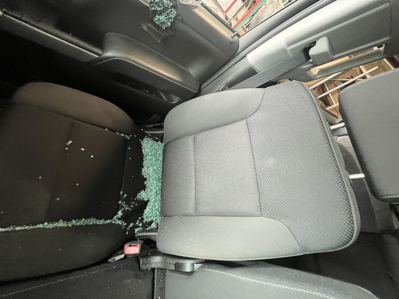 SILVRDO15 2014 Glove Box 67286