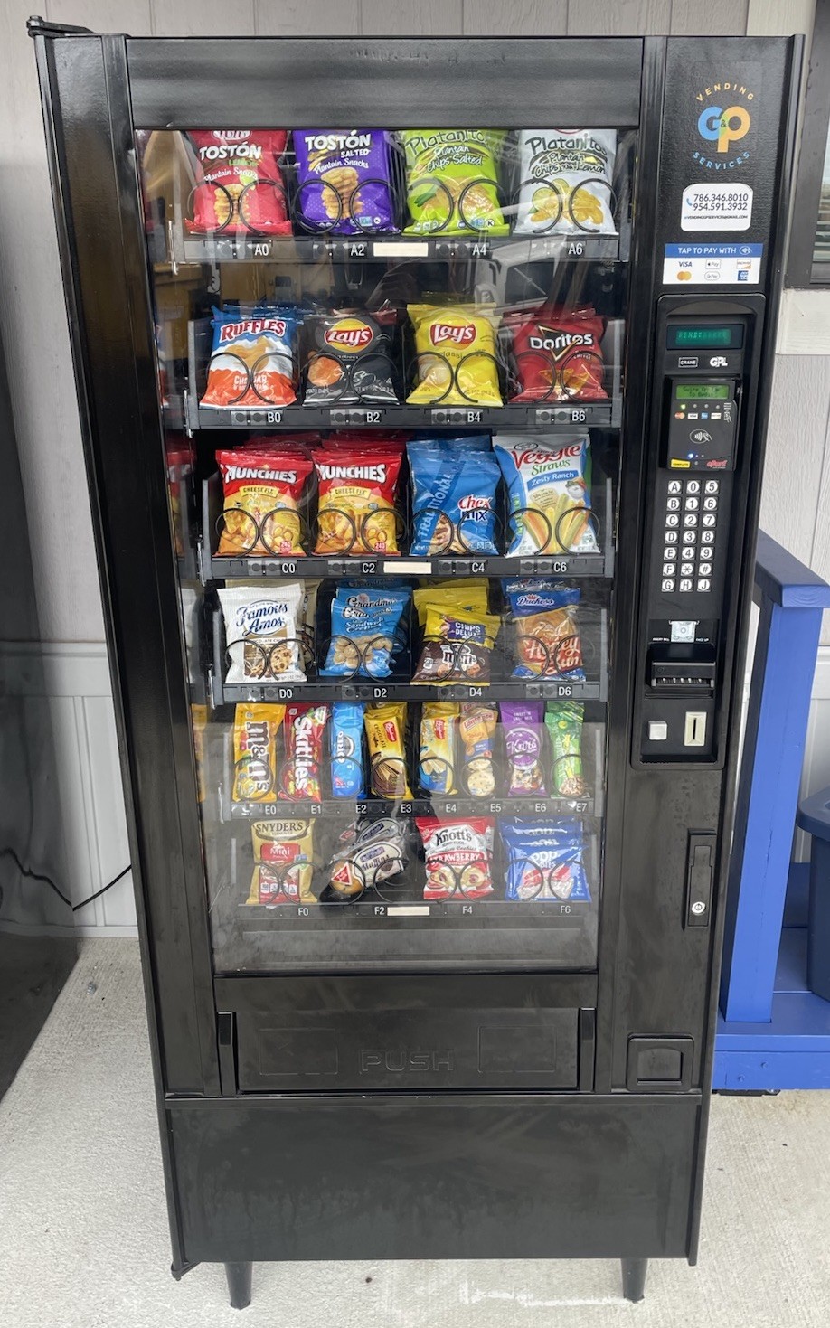 Crane 168 Snack Machine