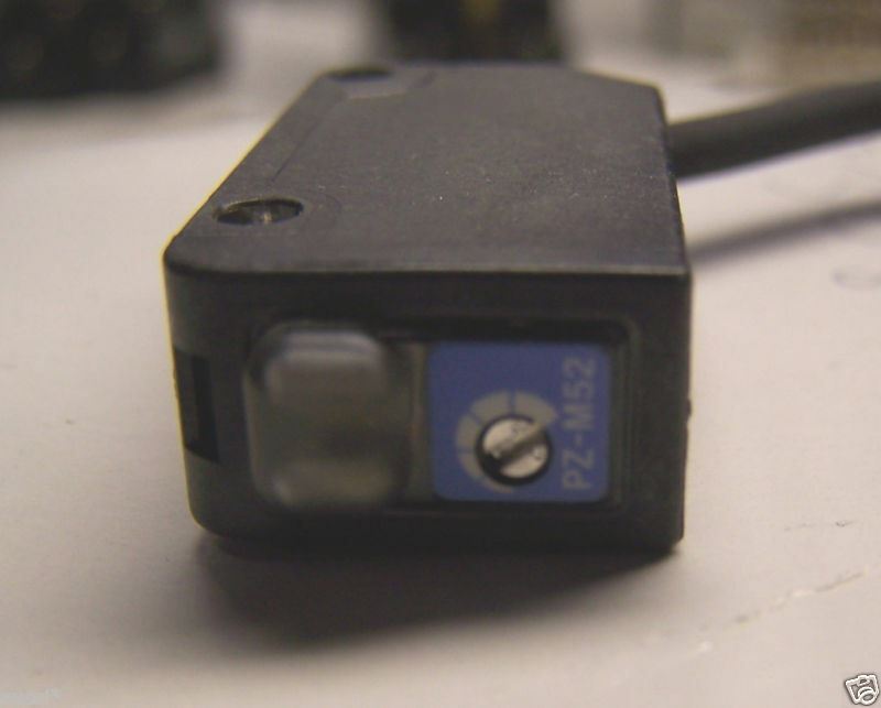NEW KEYENCE PZ-M52 PHOTOELECTRIC THRUBEAM SENSOR 24 VDC