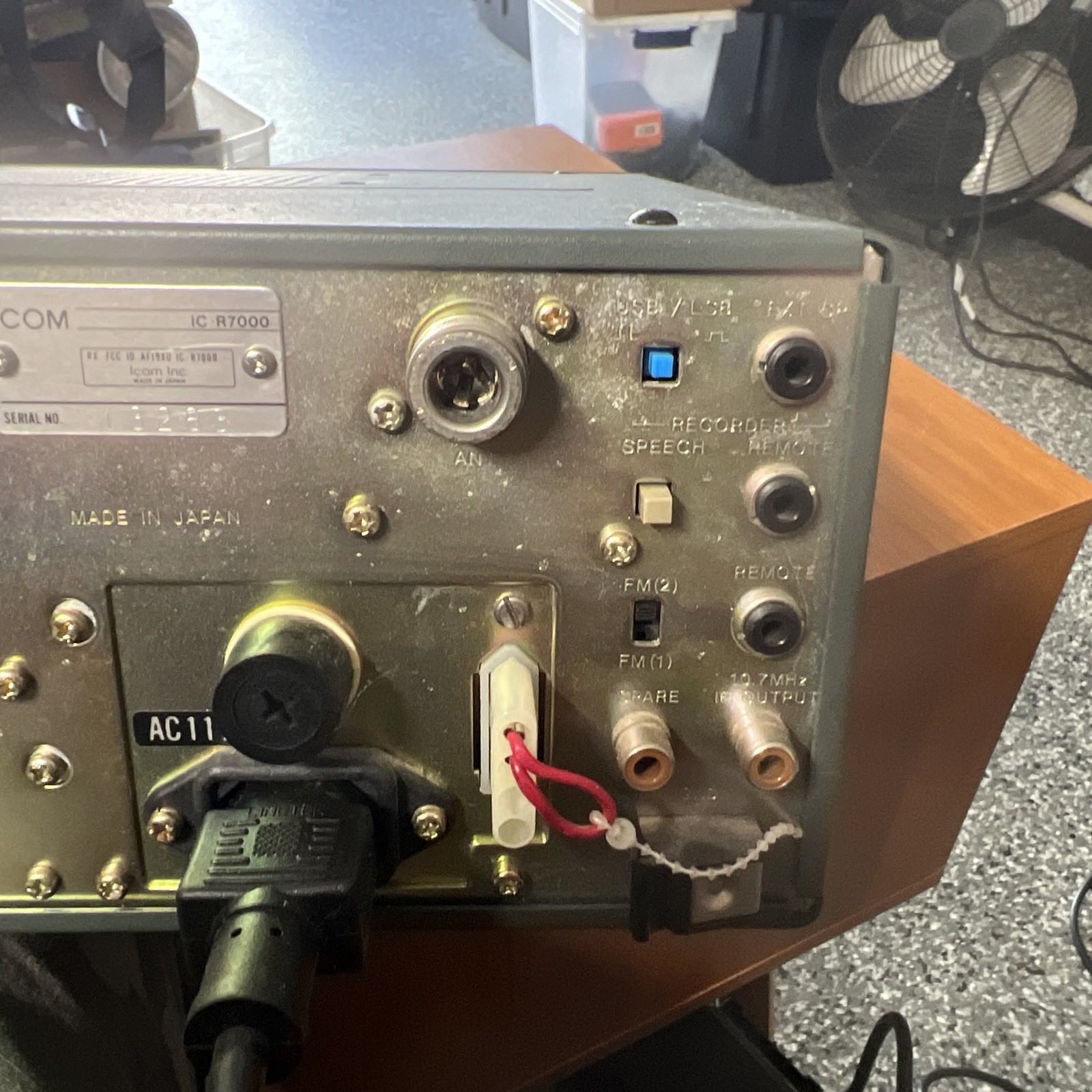 Icom IC-R7000 Communications Receiver Serial#13283 Powers On