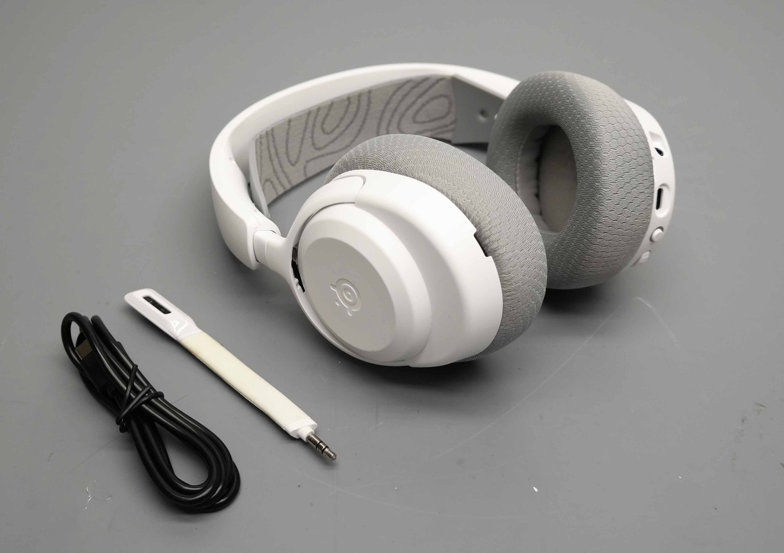 SteelSeries Arctis Nova 3X 61690 Wireless Gaming Headset White NO DONGLE