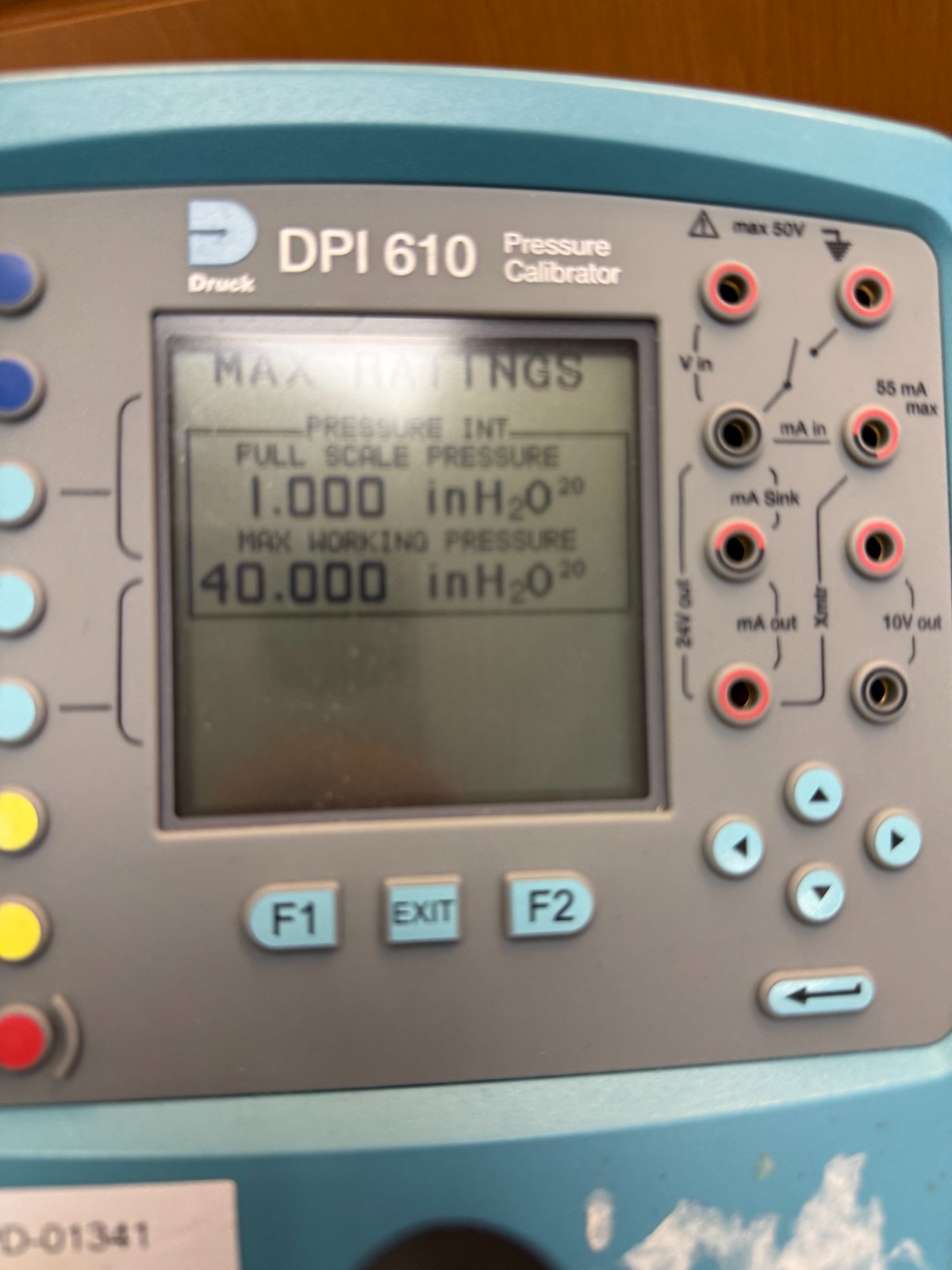 Druck DPI 610 Pressure Calibrator Powers On Clean Display AS-IS