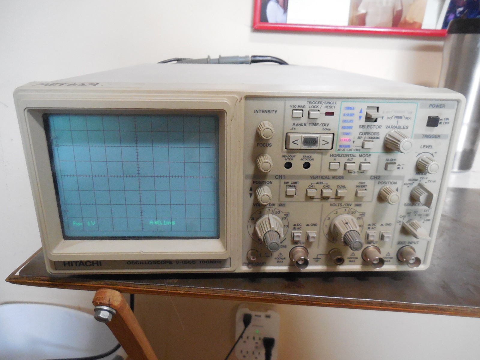 Hitachi 100mhz dual trace V-1565 Used Power Tested Only As-is