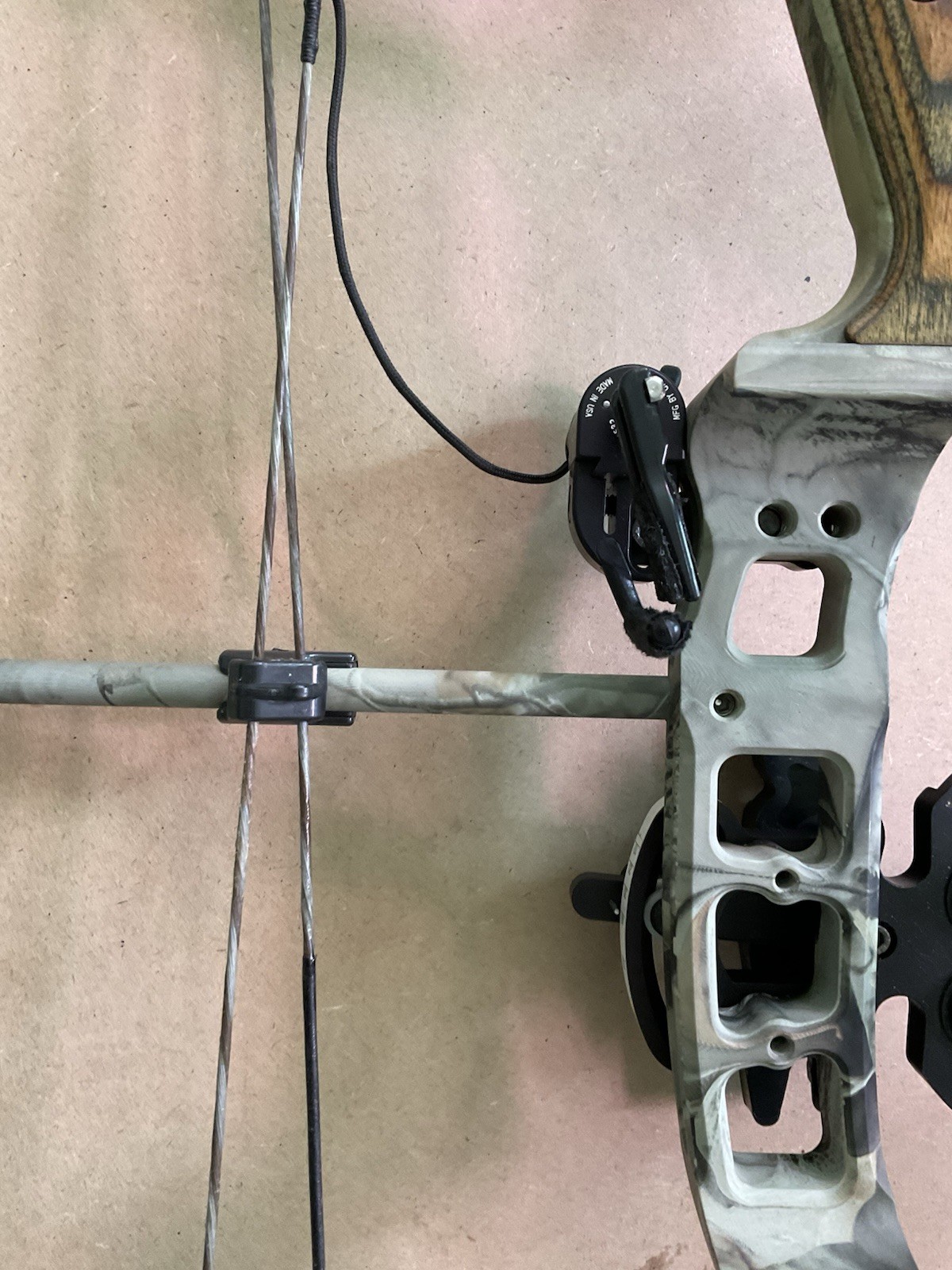 DIAMOND ARCHERY STUD RH BOW