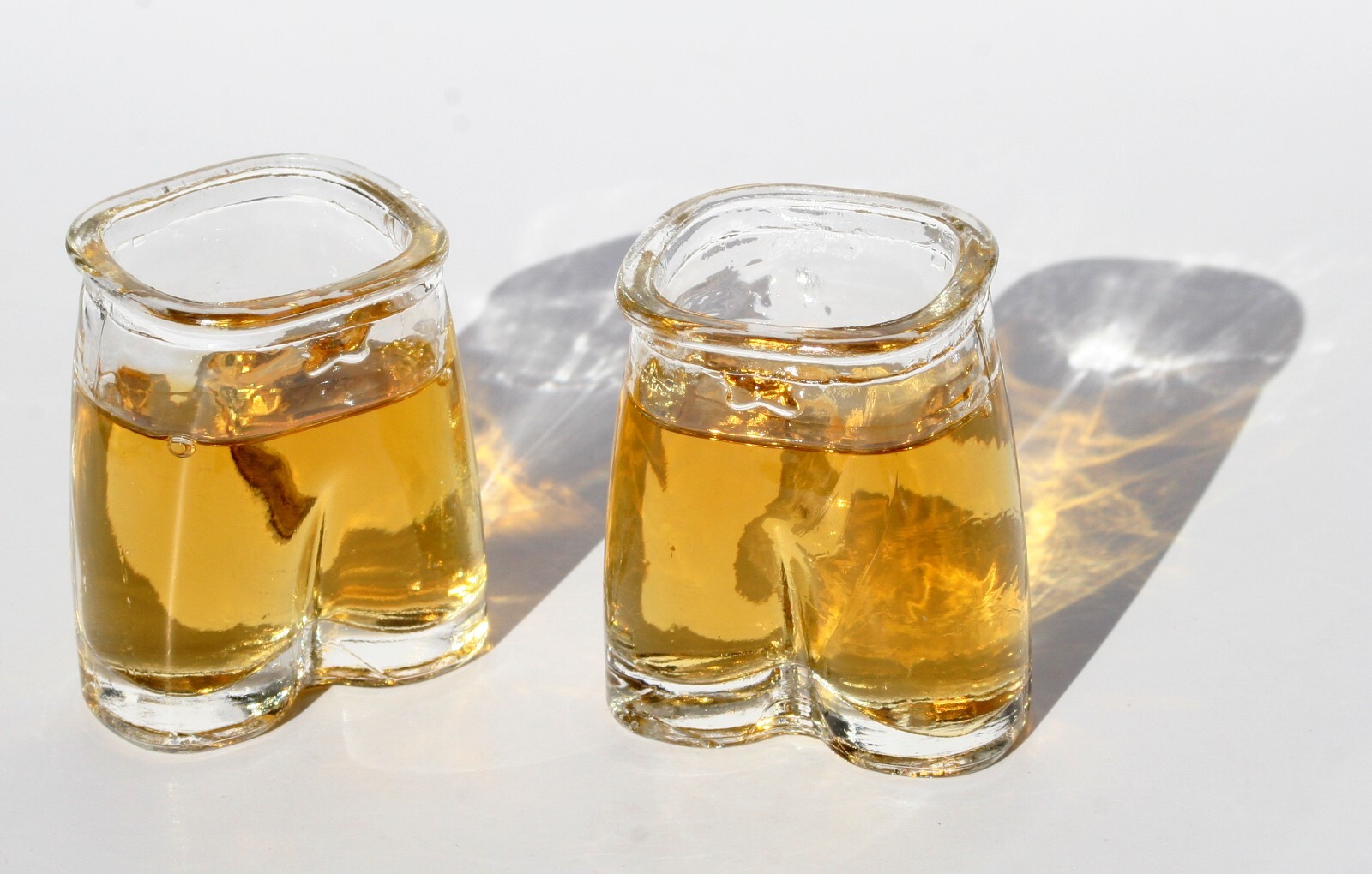 Novelty 6-piece 1.5 oz Shot Glasses, looks like Shorts/Pants Up, Circleware, NEW