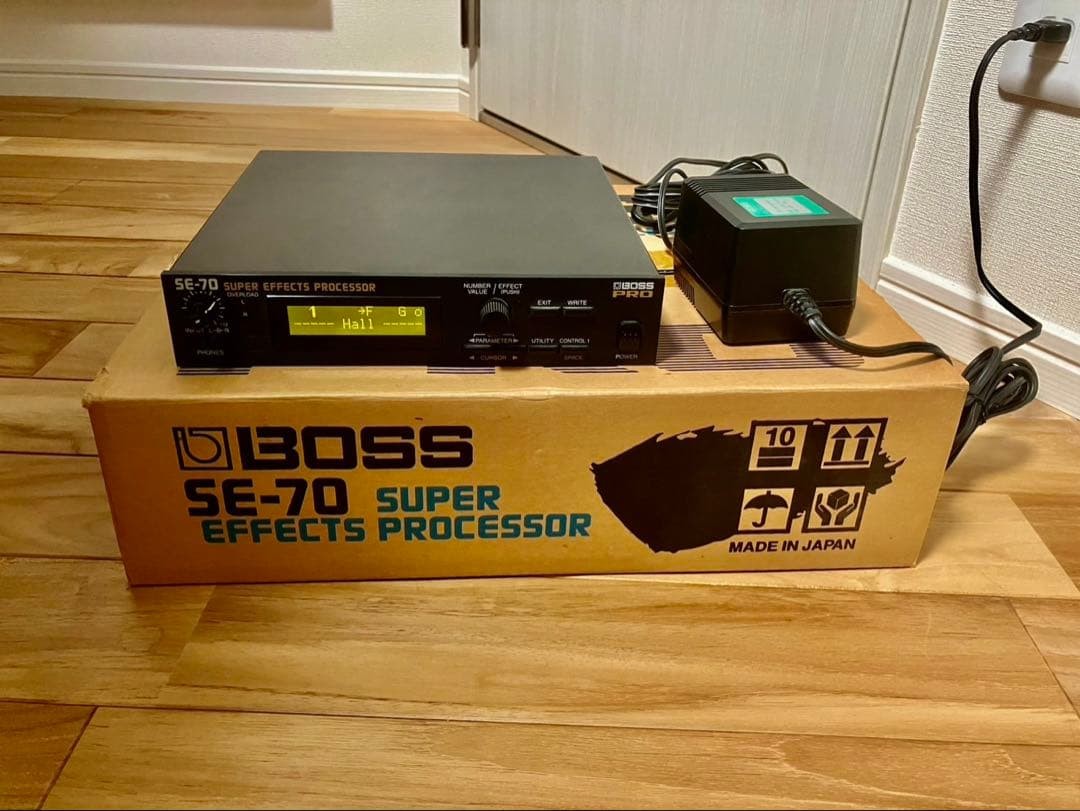 BOSS SE-70 Super Effects Processor