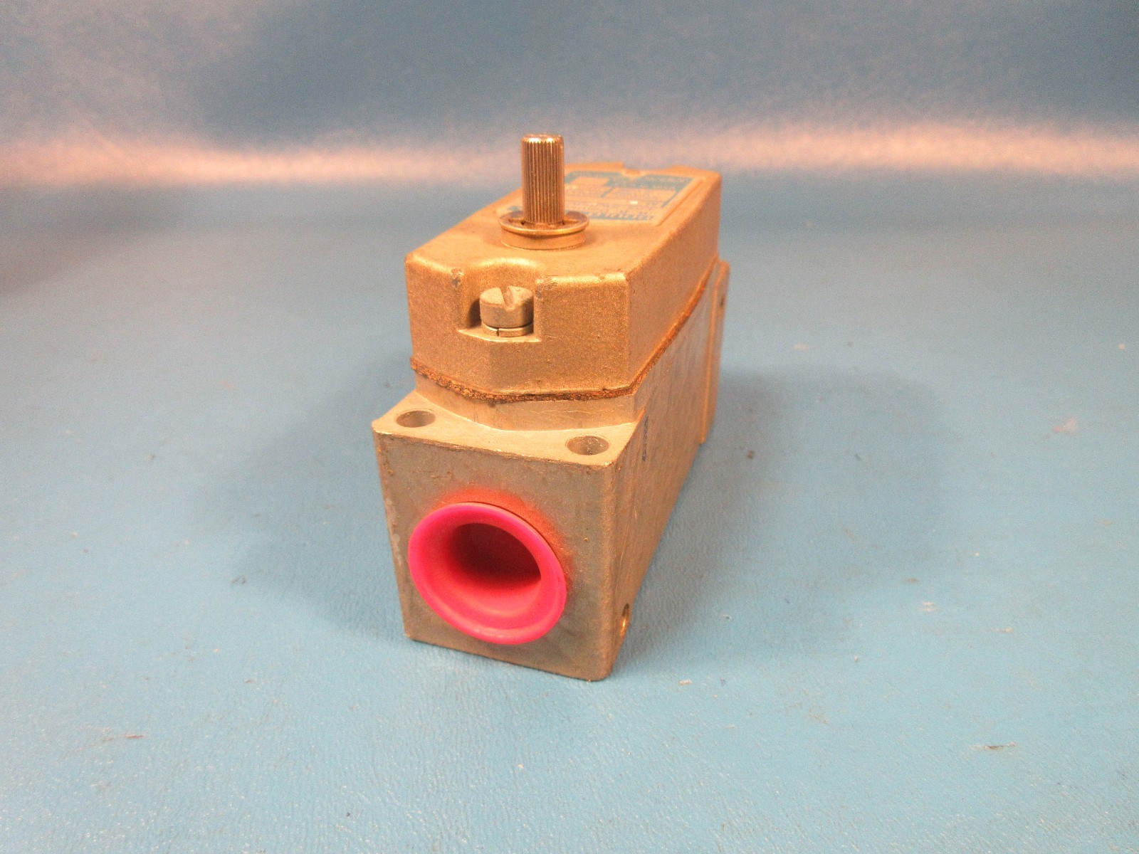 Gould M-4, R.B. Denison Lox Switch