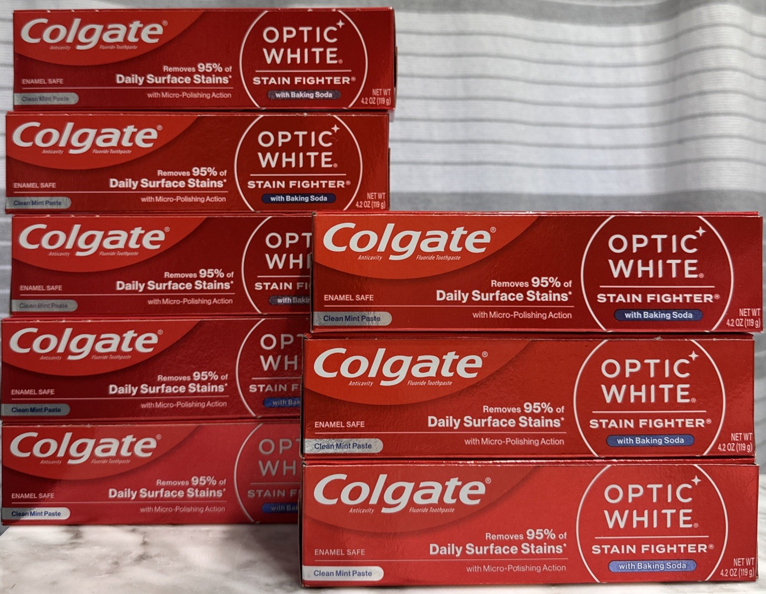 8 Pack: Colgate, Optic White Stainfighter Toothpaste + Baking Soda, 4.2 oz