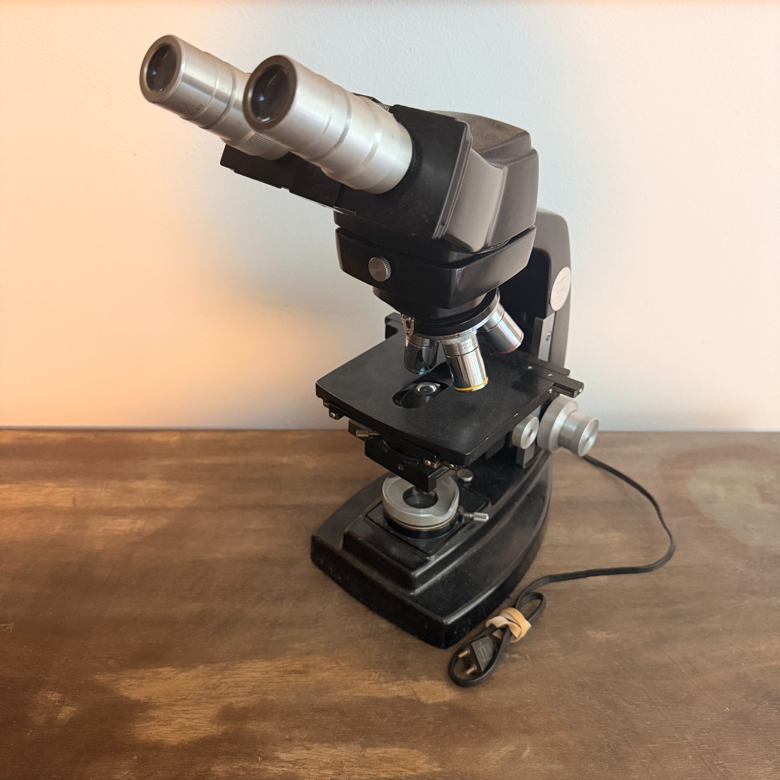 Bausch & Lomb Dynoptic Microscope 31-01-95 10x WF Flat Field Objectives Vintage