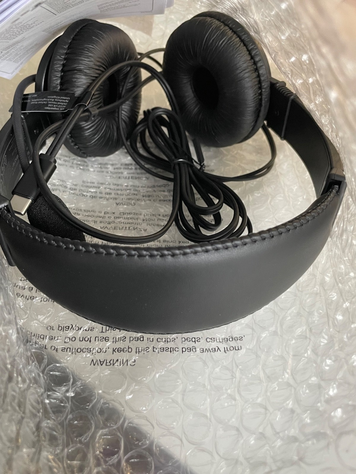 Kensington® Classic USB-C Headset with Mic