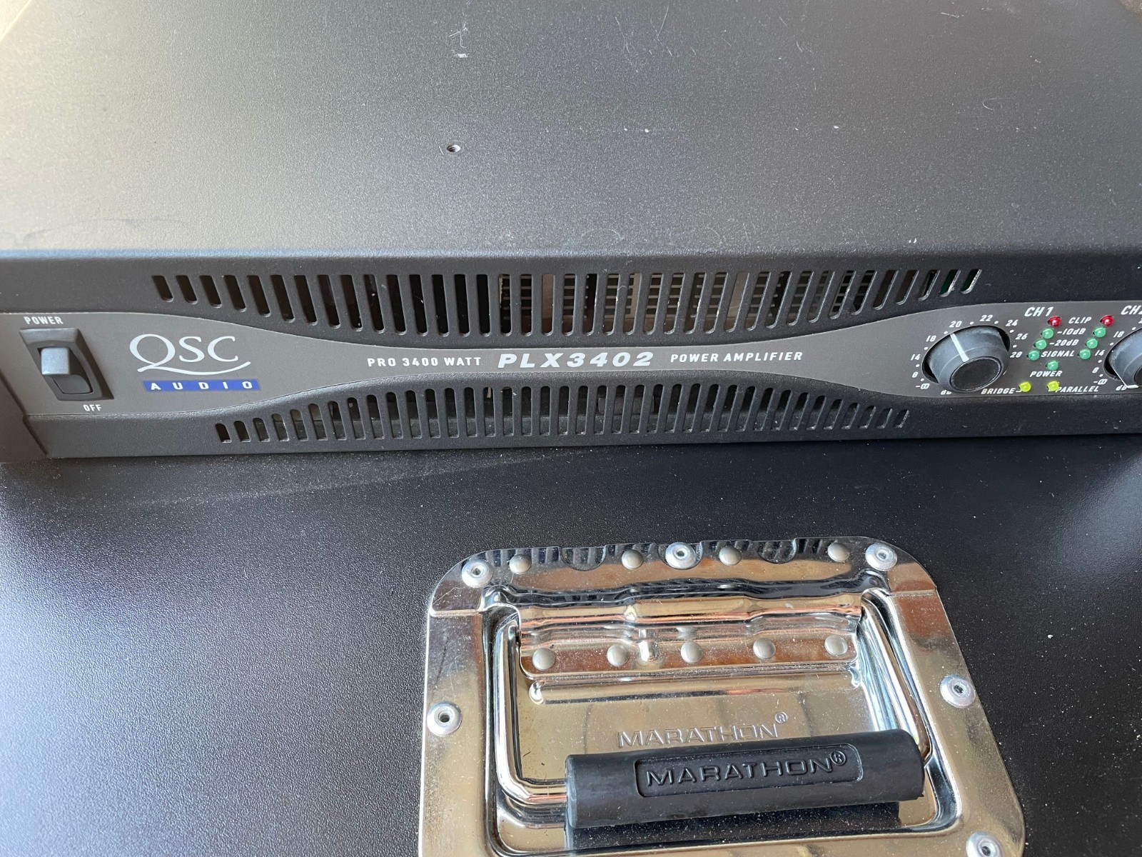 QSC PowerLight PL340 Professional Power Amplifier w/2 Channel @ 1,700 Watts Per