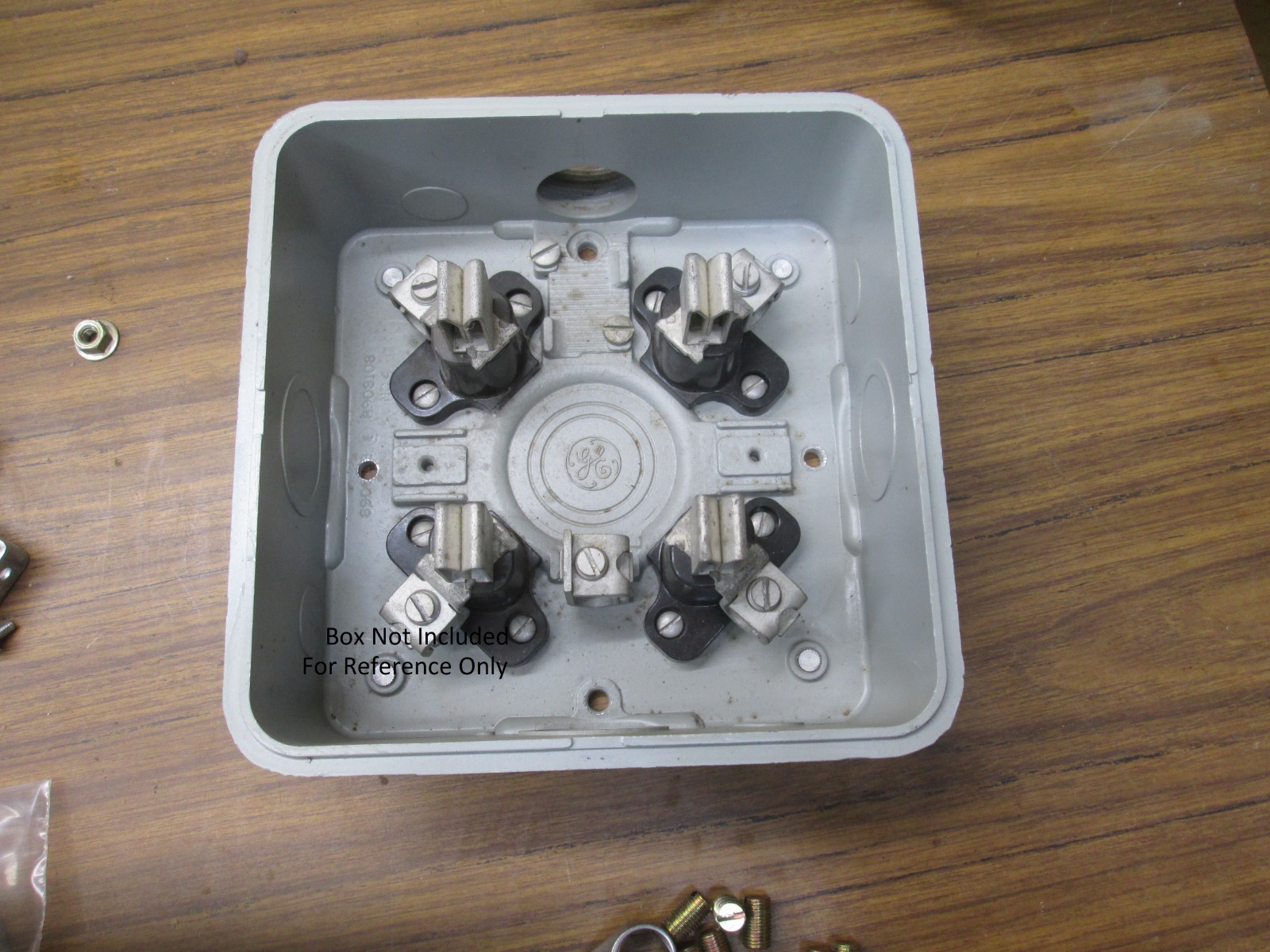 General Electric GE 100 Amp Meter Socket Replacement Lug Parts